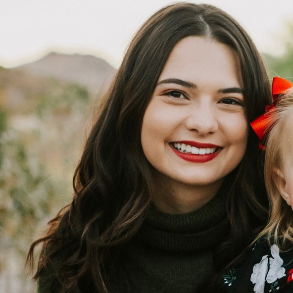 Meet your Posher, Raquel - Picture 1 of 1